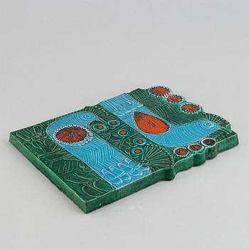 LISA LARSON, a stoneware wallplate, Gustavsberg.