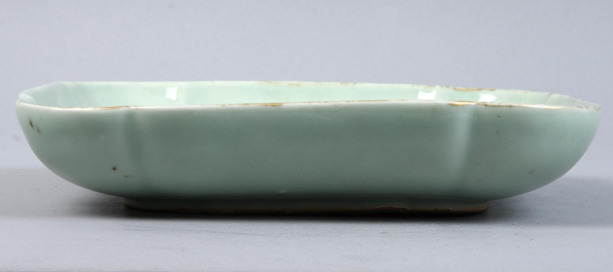UPPLÄGGNINGSFAT, 2 st, porslin, Kina, 1800/1900- tal.