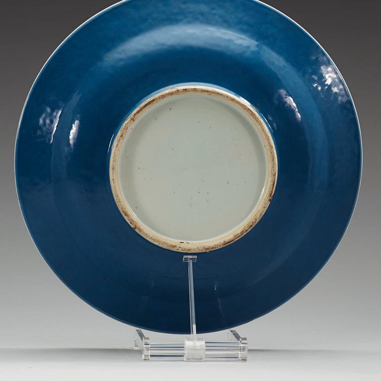 A blue and white dish, Qing dynasty, 19th Century.