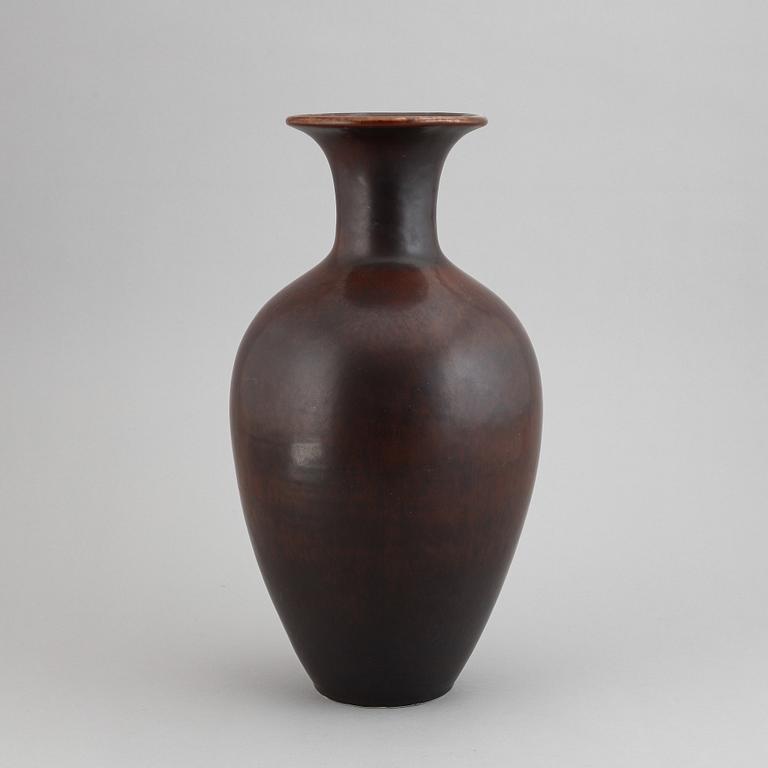 Gunnar Nylund, a stoneware vase for Rörstrand.
