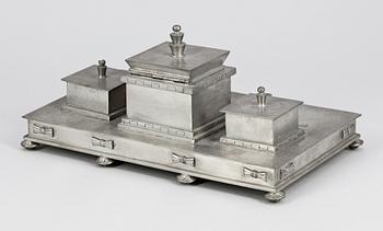 SKRIVBORDSSET, tenn, Sverige 1930.