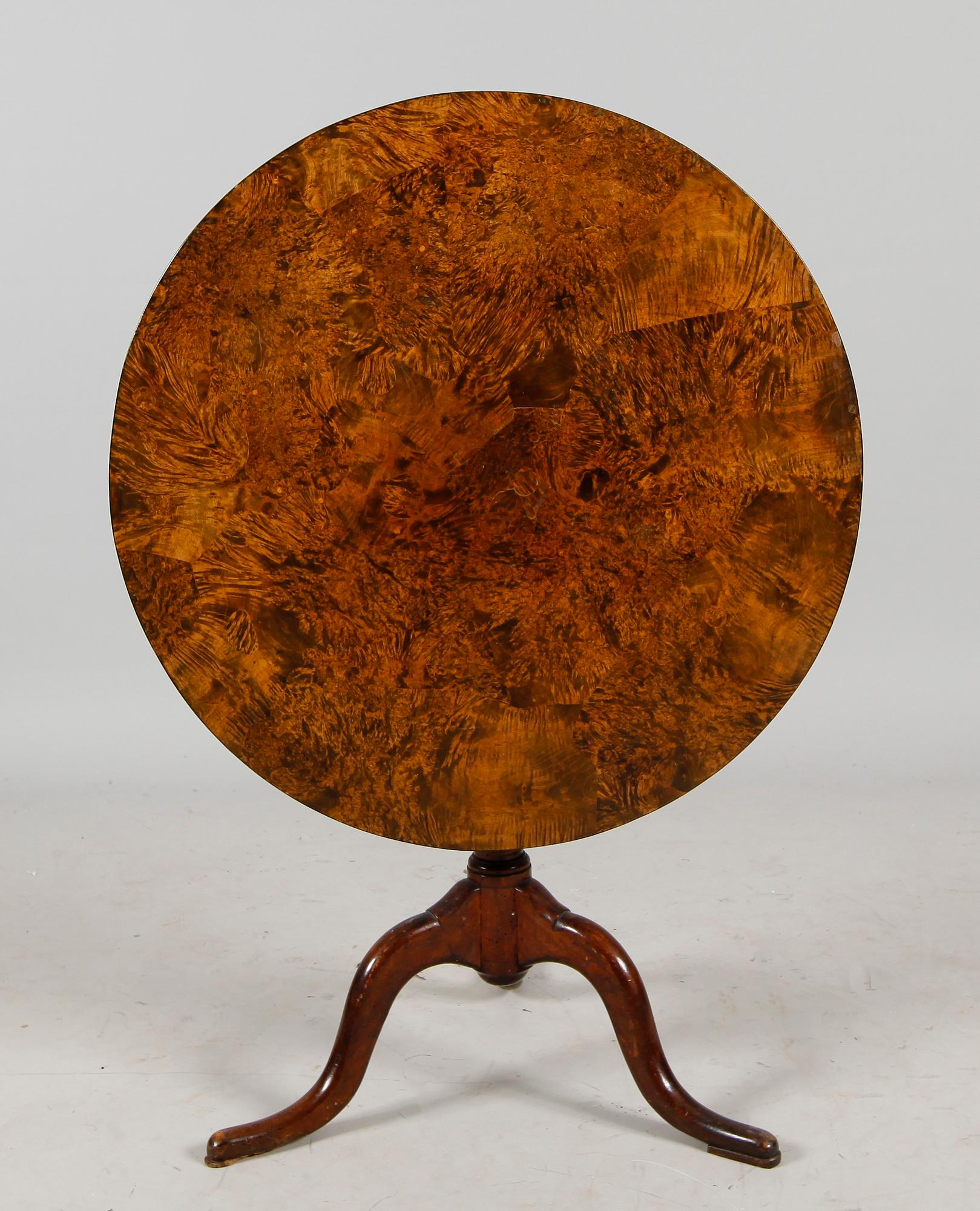 FÄLLBORD, alrot, 1800-talets första hälft.