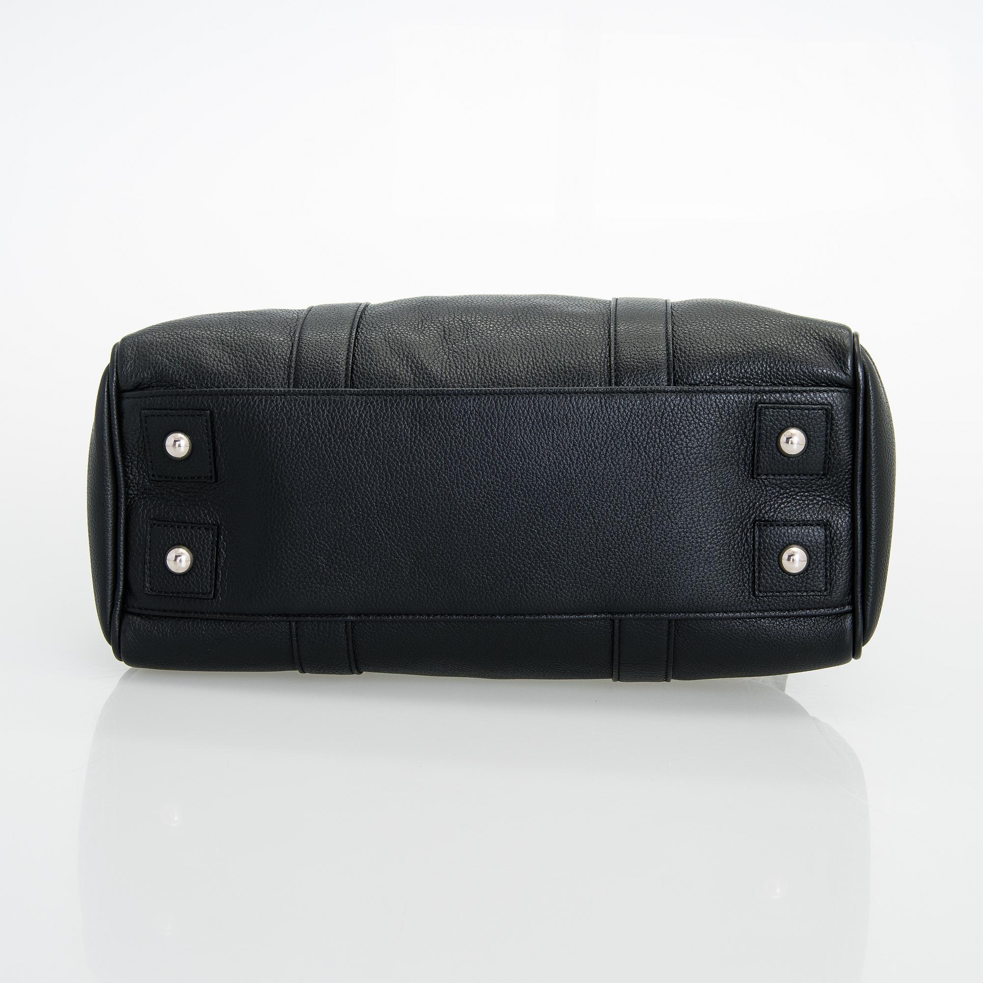 Mulberry, a black leather 'Bayswater' handbag.
