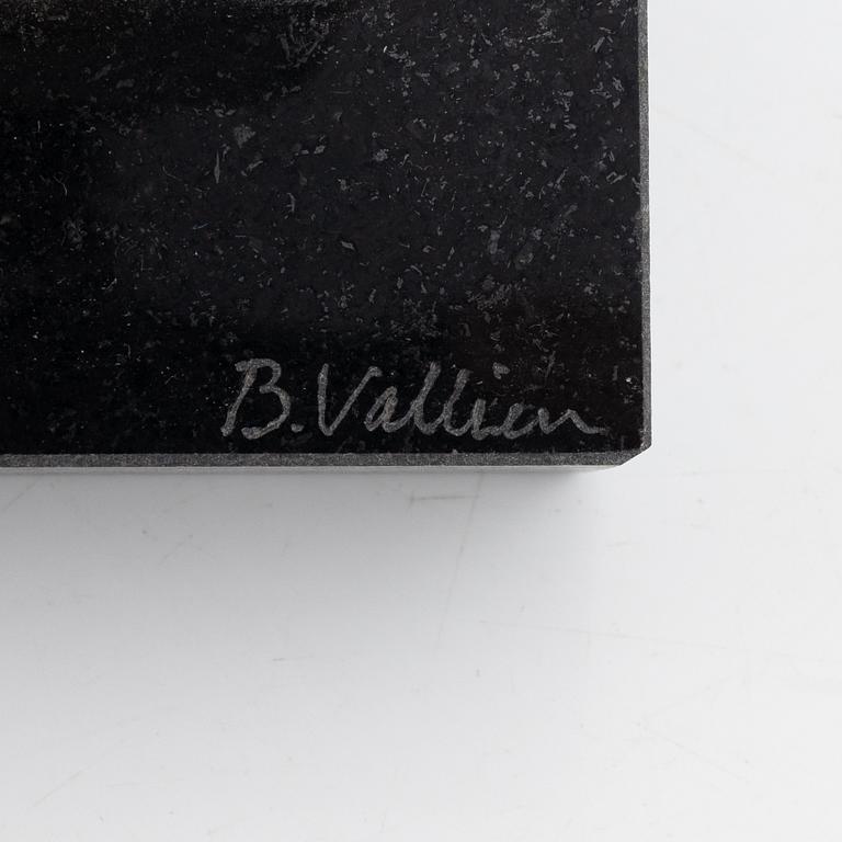 Bertil Vallien, sculpture, glass. Signed B. Vallien 7176004 Kosta Boda Lim.Ed 1000.