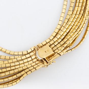 18K gold necklace.