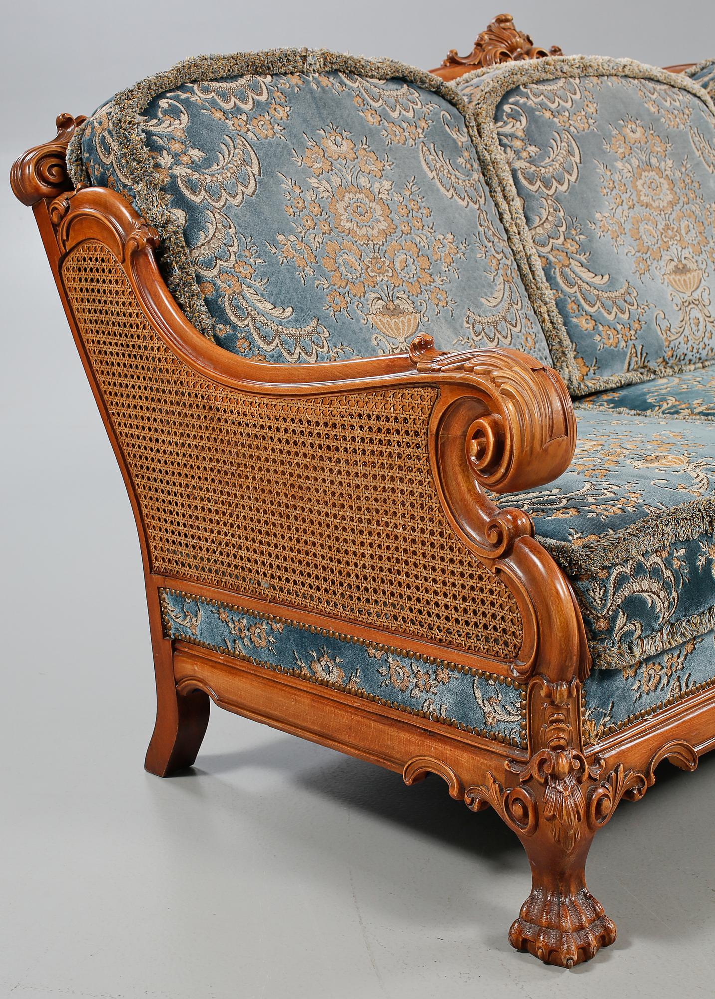 SOFFA, Chippendalestil, 1900-talets andra hälft.