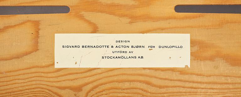 DAGBÄDD, design Sigvard Bernadotte och Acton Björn för Dunlopillo, Stockamöllans AB. 1900-talets andra hälft.