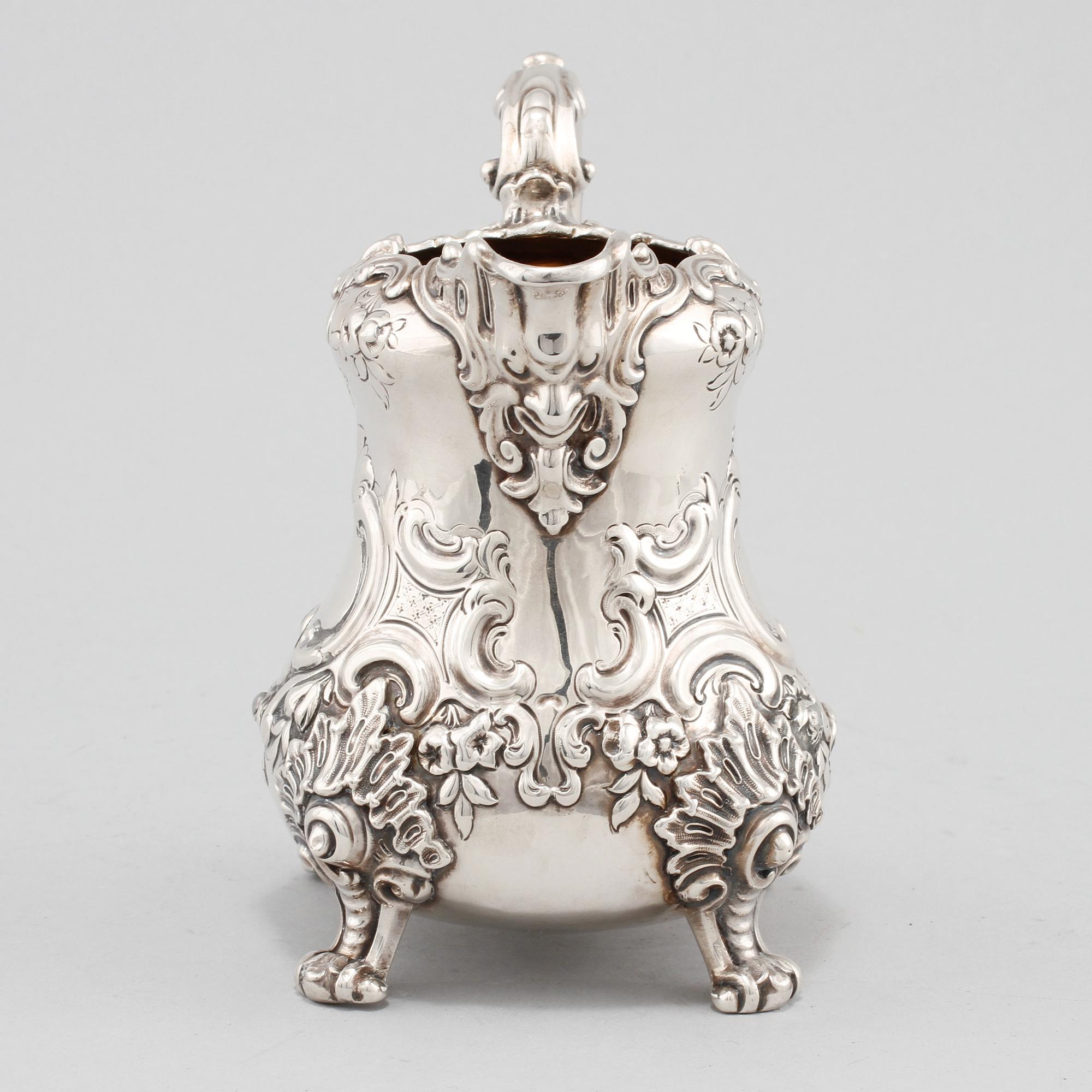 KANNA, silver, Edward, John & William Barnard, London, England, möjligen 1846. Vikt 340 g.