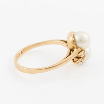 Ring, 18K guld med pärlor samt små åttkantslipade diamanter.