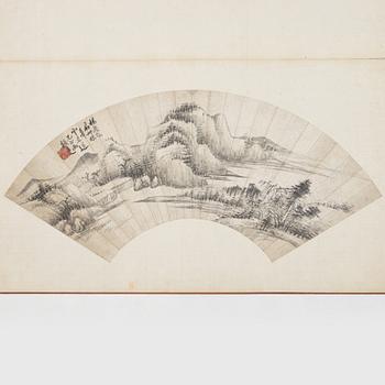 Oidentifierad konstnär, s.k. "Solfjädersmålning", Bergigt flodlandskap, Kina, 1900-tal.