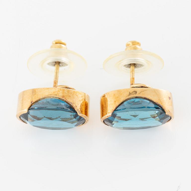 Earrings, gold with topazes.