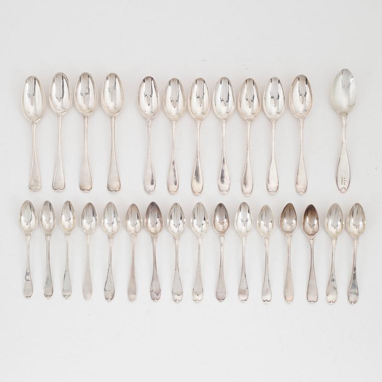 Twelve Swedish silver dessert spoons and 16 teaspoons, 19th century.