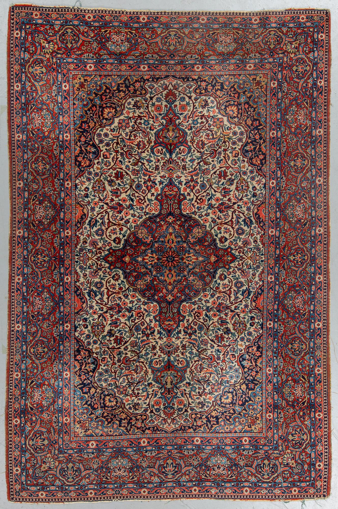 A CARPET, semi-antique Kashan, possibly Dabir, ca 201 x 135,5 cm.