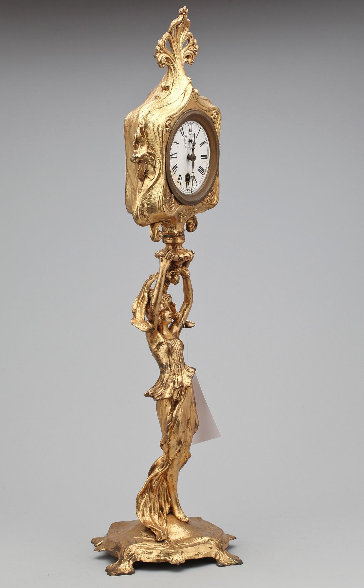 BORDSUR, jugendstil, USA, 1900-talets andra hälft.