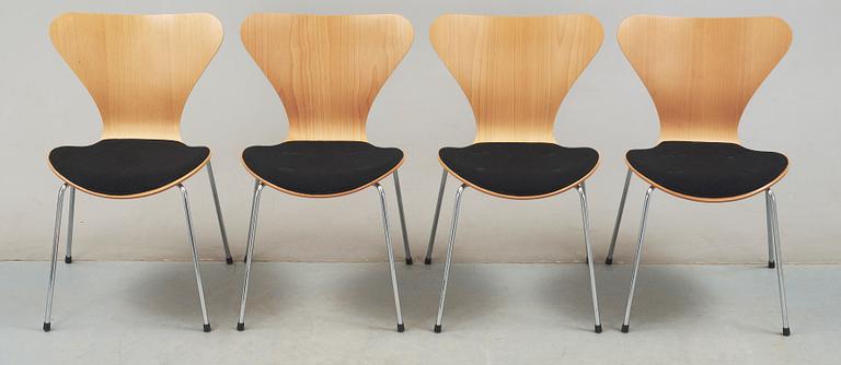 STOLAR, 4st, "Sjuan", Arne Jacobsen, Fritz Hansen, ettikettmärkta 1993.