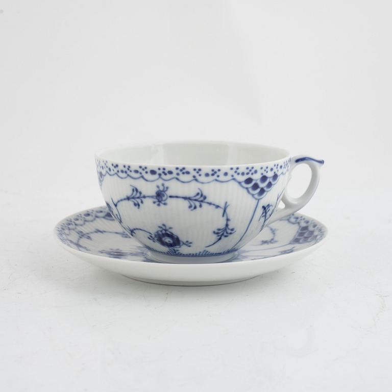 Royal Copenhagen, a 14-piece porcelain tea service, 'Musselmalet', Denmark.