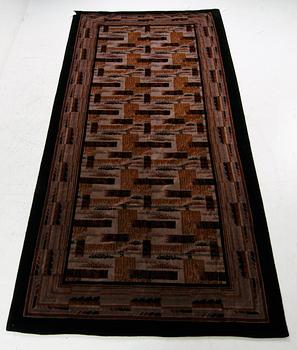 TEXTIL. Plysch. Trol 1940-tal. Ca 148 x 292.