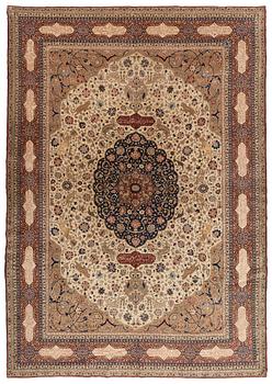 292. A carpet, semi-antique, Benlian Tabriz, signed Jabarzade, ca 466 x 328,5 cm.