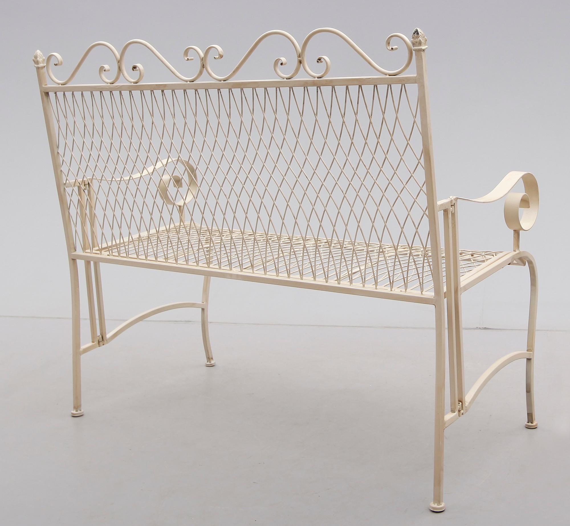 TRÄDGÅRDSSOFFA, 2000-tal.