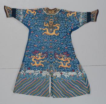 ROCK. siden. Längd 133 cm. Kina omkring 1900.