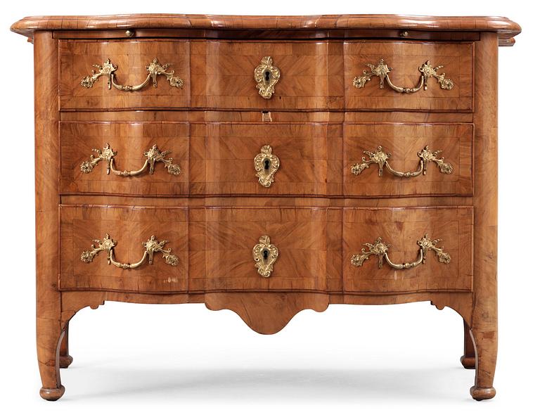 A Swedish late Baroque 18th century commode, attributed to  J. H. Fürloh.