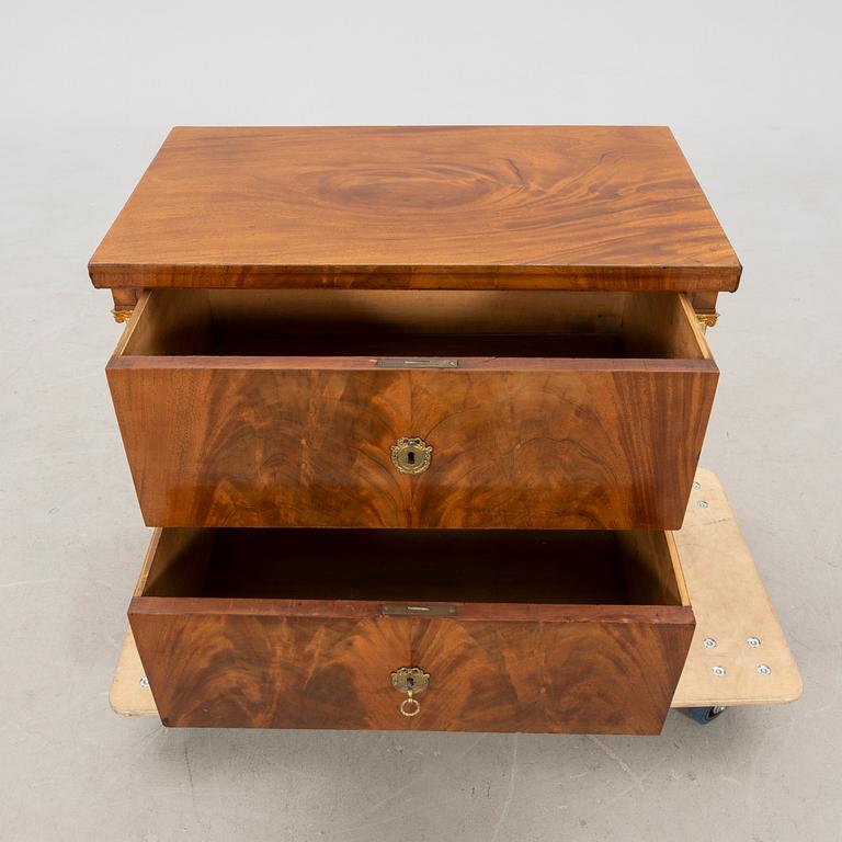 Chest of drawers, Empire style, late 19th century.