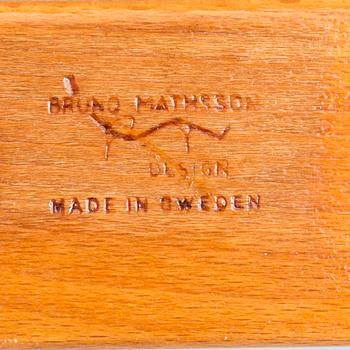 A 1977 Bruno Mathsson "Pernilla" lounge chair.