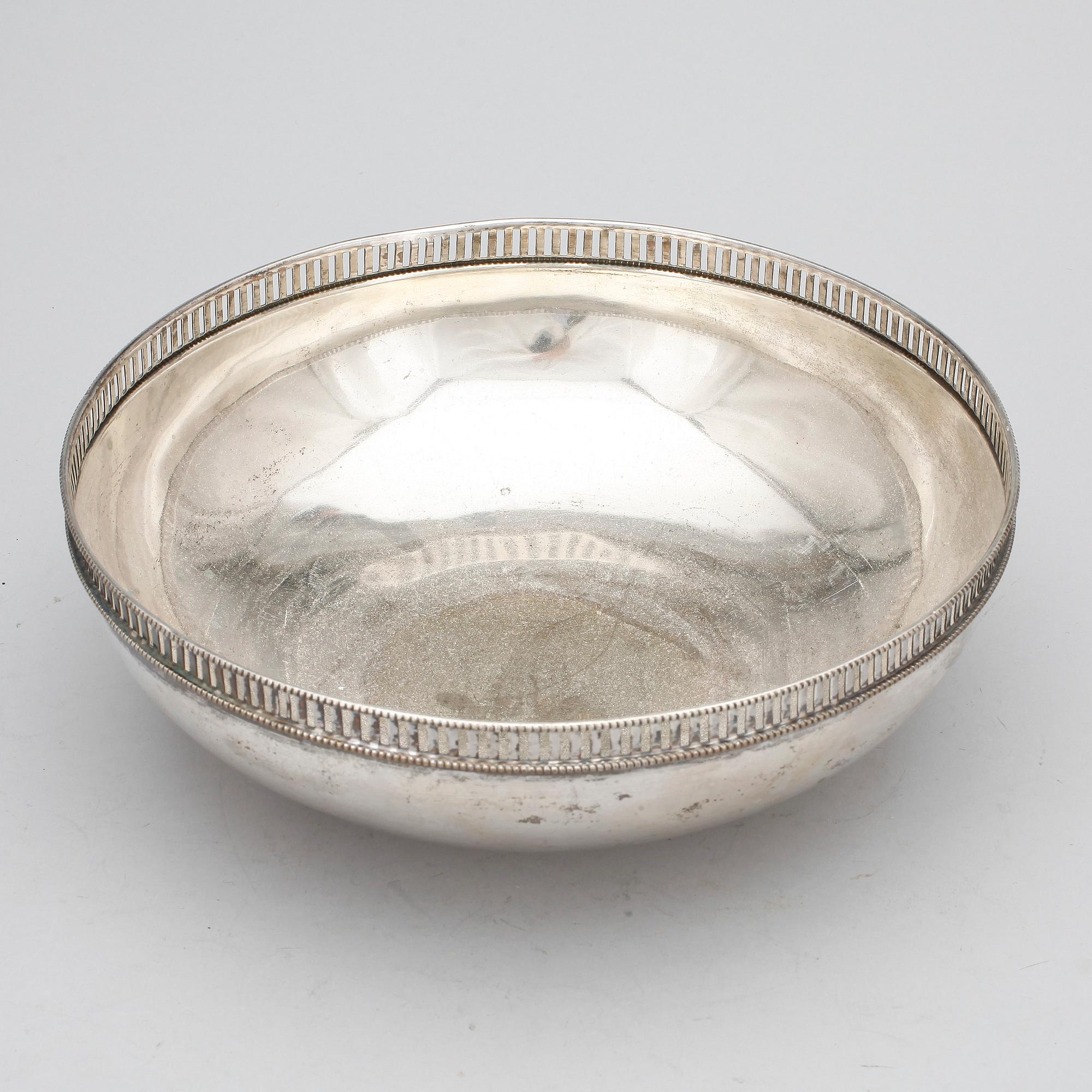SKÅL, silver, GAB, Stockholm, 1901. Vikt ca 590 gram.