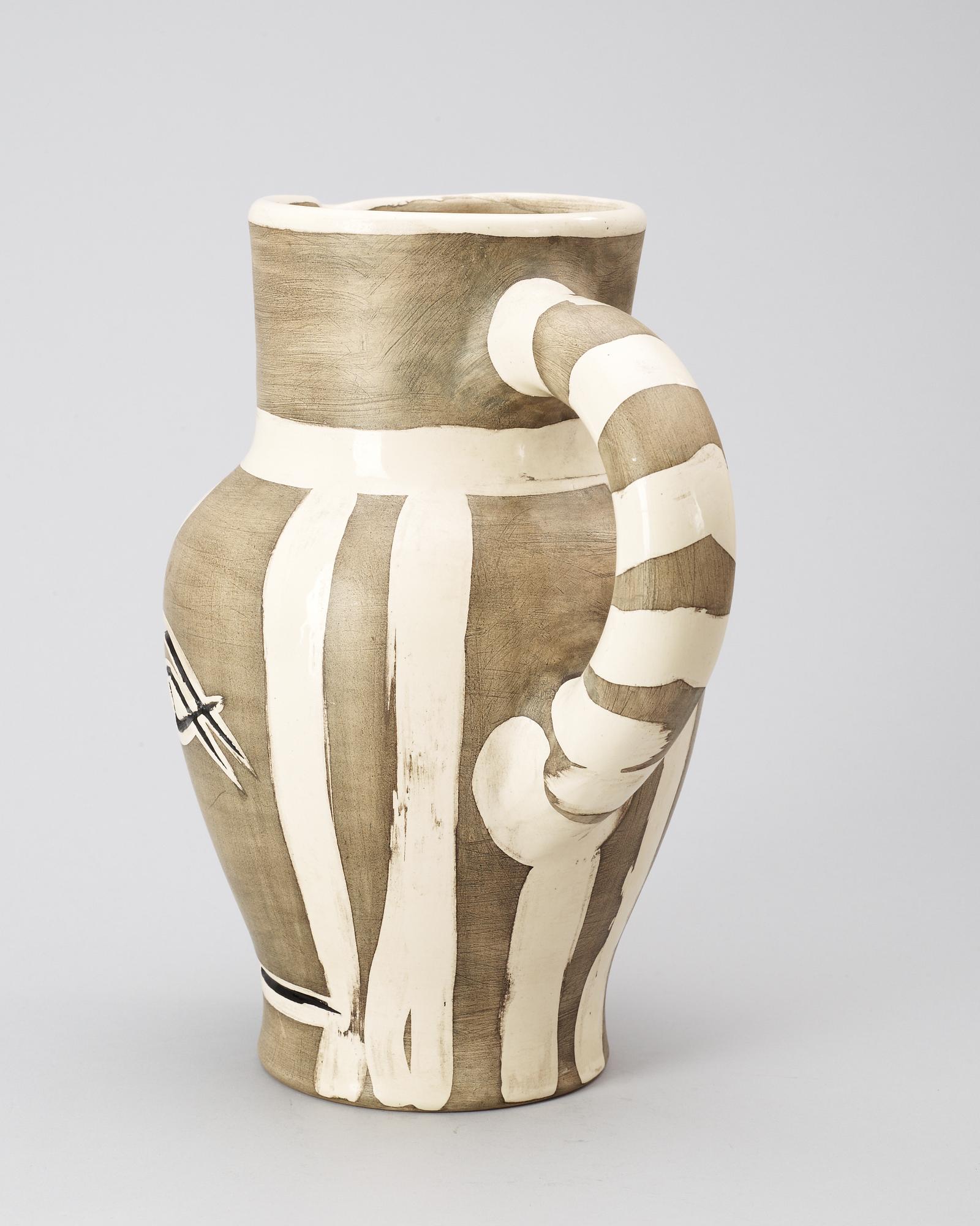 PABLO PICASSO, kanna, "Pichet gravé gris", Madoura, Vallauris, Frankrike 1954.