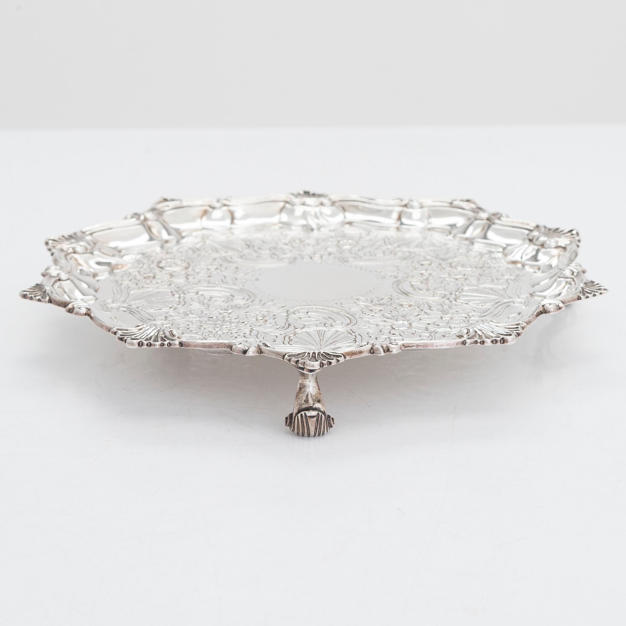 William Brown, salver, sterlingsilver, London 1825.