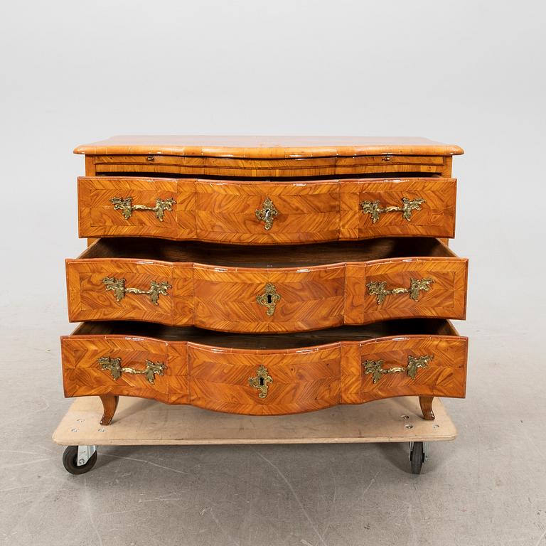 Byrå senbarock 1700-talets mitt.