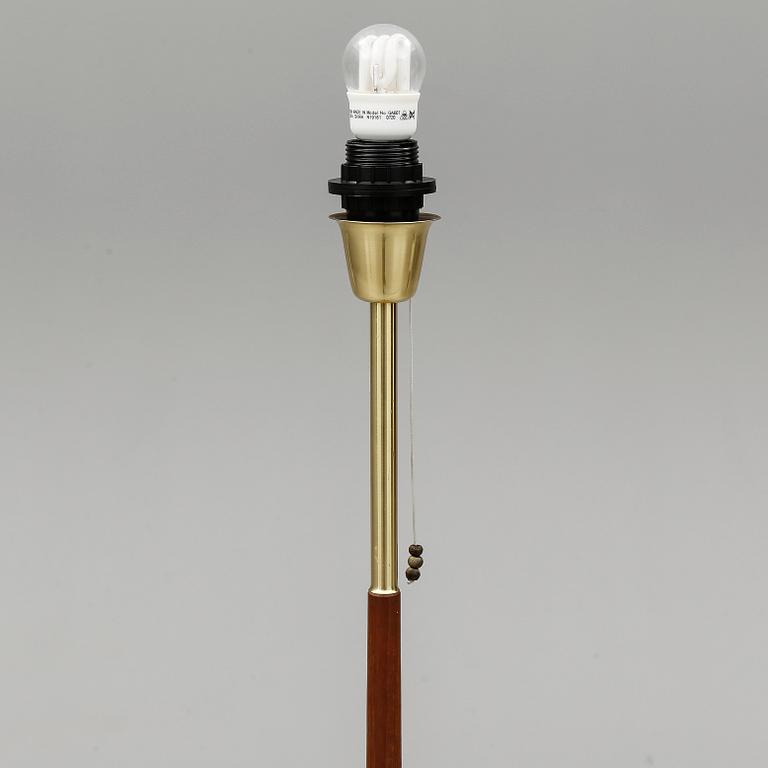 GOLVLAMPA, 1900-talets andra hälft.