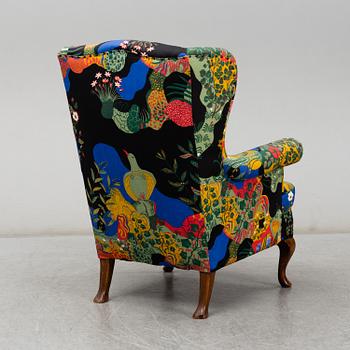 A mid 20th century easy chair.