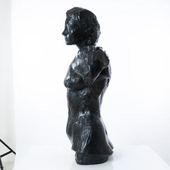 Gudmar Olovson, skulptur. Signerad. Numrerad. Gjutarstämpel. Brons, höjd 108 cm, längd 67 cm.