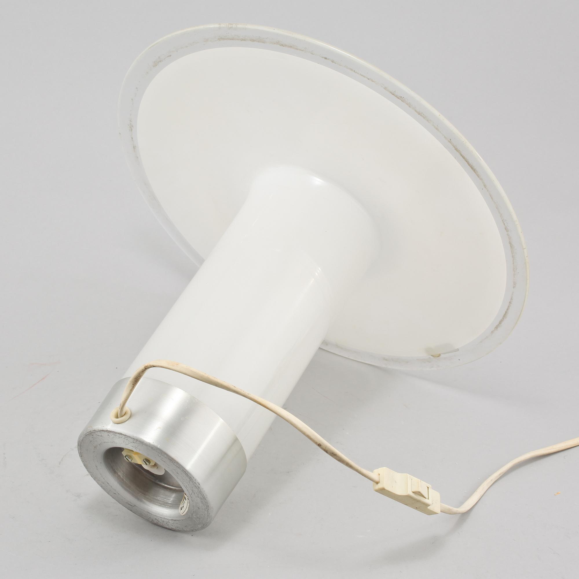 BORDSLAMPA, Nuutajärvi/Kerlux, Finland, 1900-talets andra hälft.