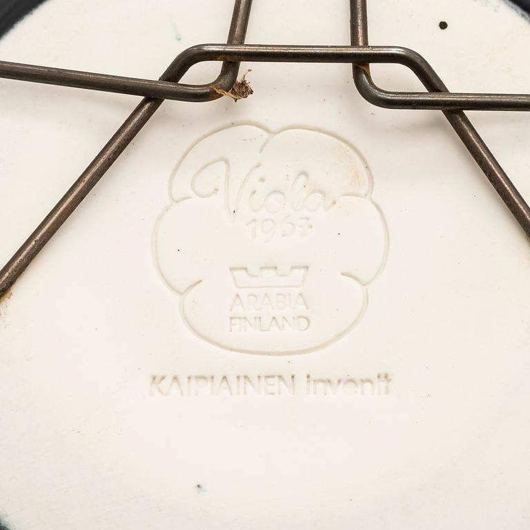 Birger Kaipiainen, Four ceramic dishes, stamped 'Viola 1967, Arabia Finland, Kaipiainen Invenit'.