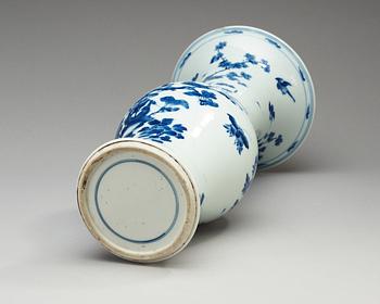 VAS, porslin. Qing dynastin, Kangxi (1662-1722).