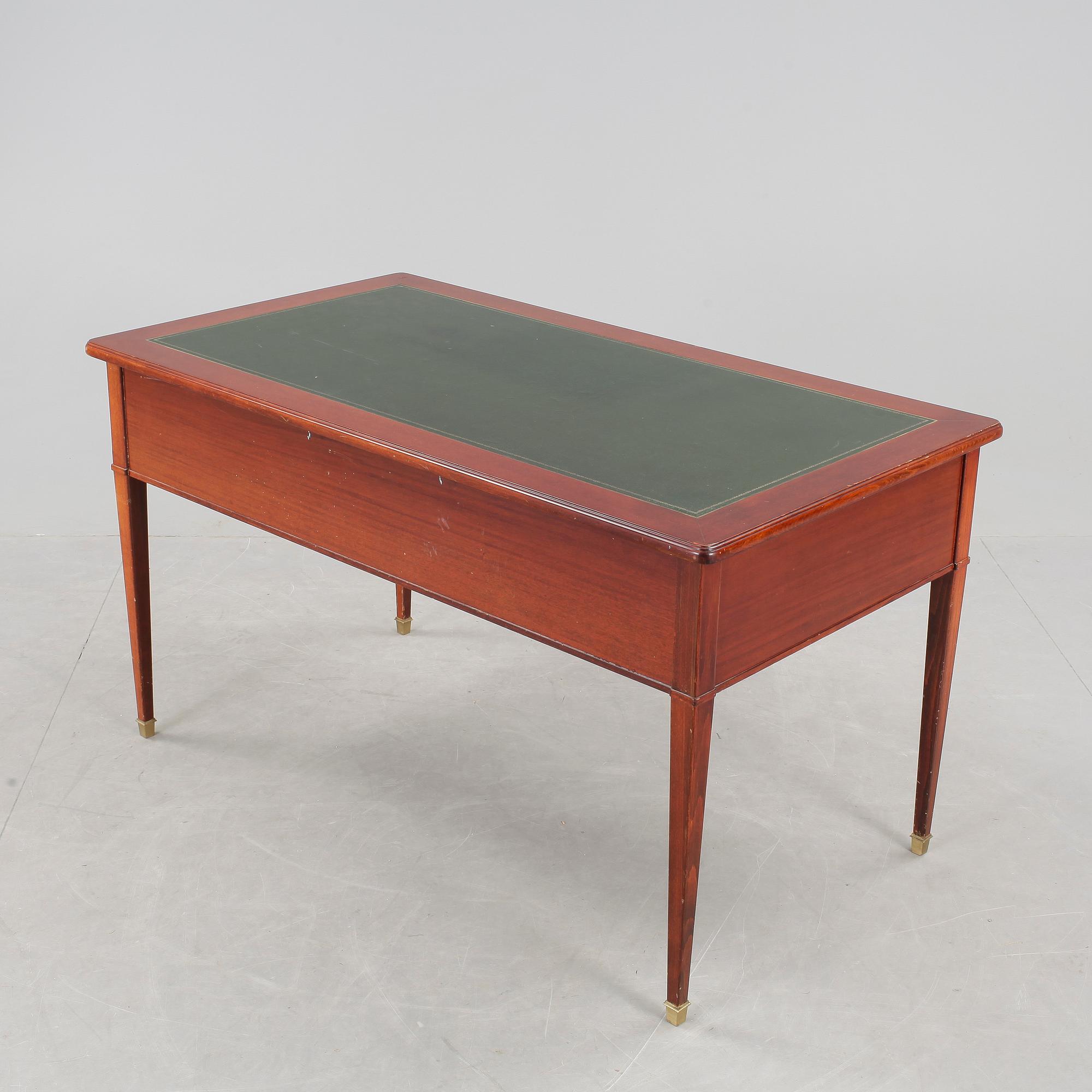 SKRIVBORD, gustaviansk stil, 1900-tal.