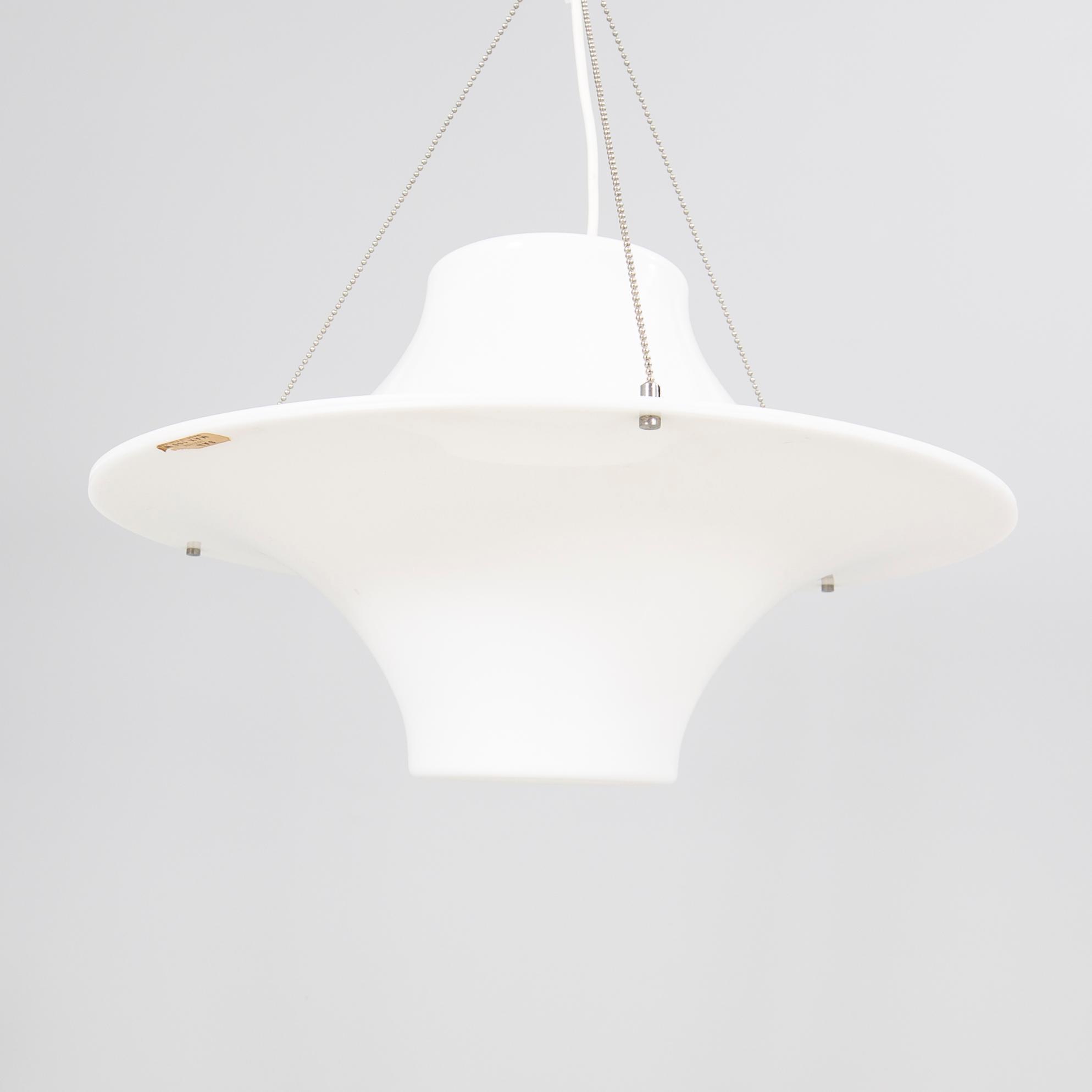 Yki Nummi, taklampa "Lokki" / "Skyflyer", modell 64-445, Stockmann Orno, Finland.