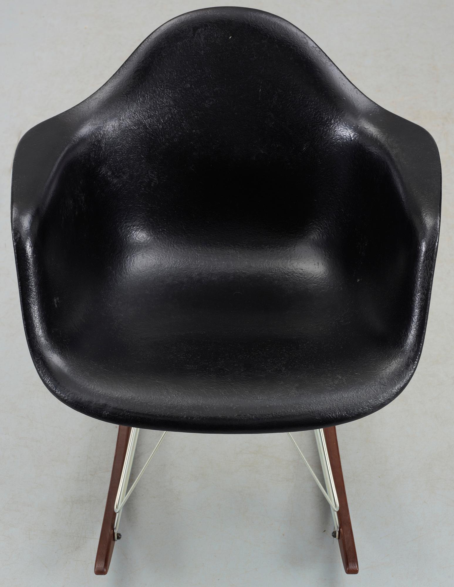 GUNGSTOL, Charles & Ray Eames, Zenith, 1900-talets andra hälft.