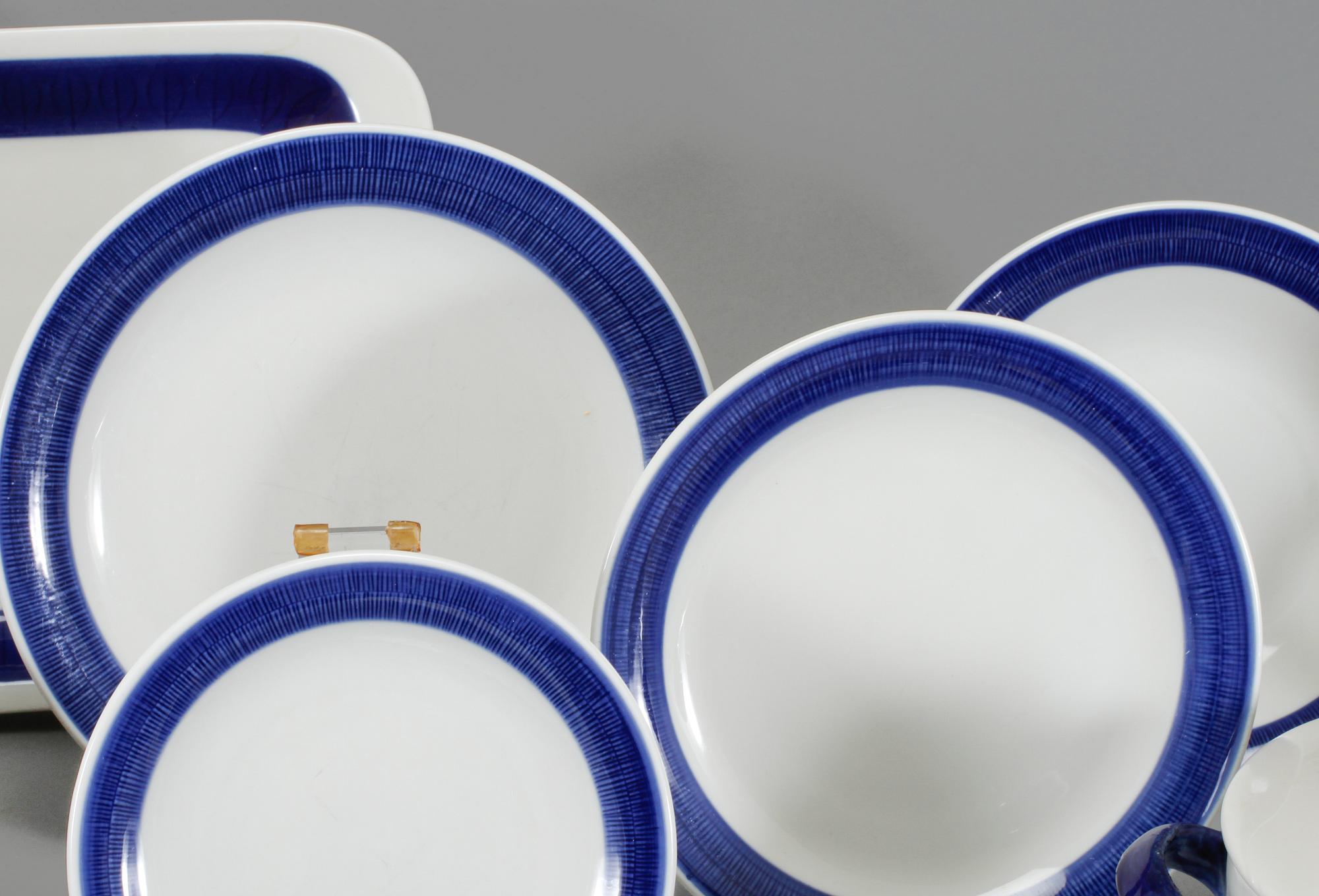 SERVISDELAR, 41 st, "Koka blå", Hertha Bengtson, Rörstrand, 1900-tal.