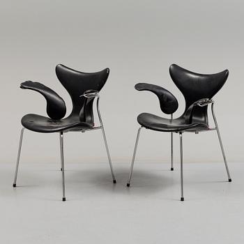 ARNE JACOBSEN, a set of 8 "Liljan/Måsen" armchairs for Fritz Hansen.