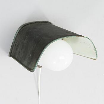 An industrial wall light, manufacturer Sähköliikkeiden Oy (SLO), Finland 1930s-1940s.