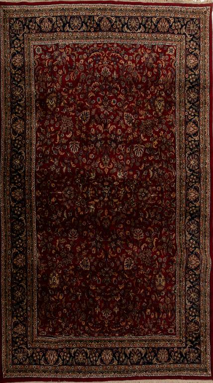 MATTA Isfahan old ca 350 x 246 cm.