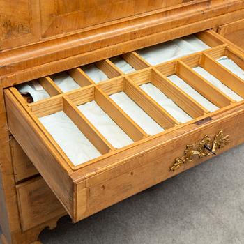 SKÅP, svensk rokoko, 1700-talets andra hälft.