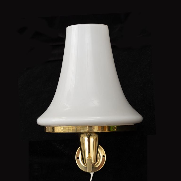 HANS-AGNE JAKOBSSON, a brass ceiling light and wall light from Markaryd, 1960's.