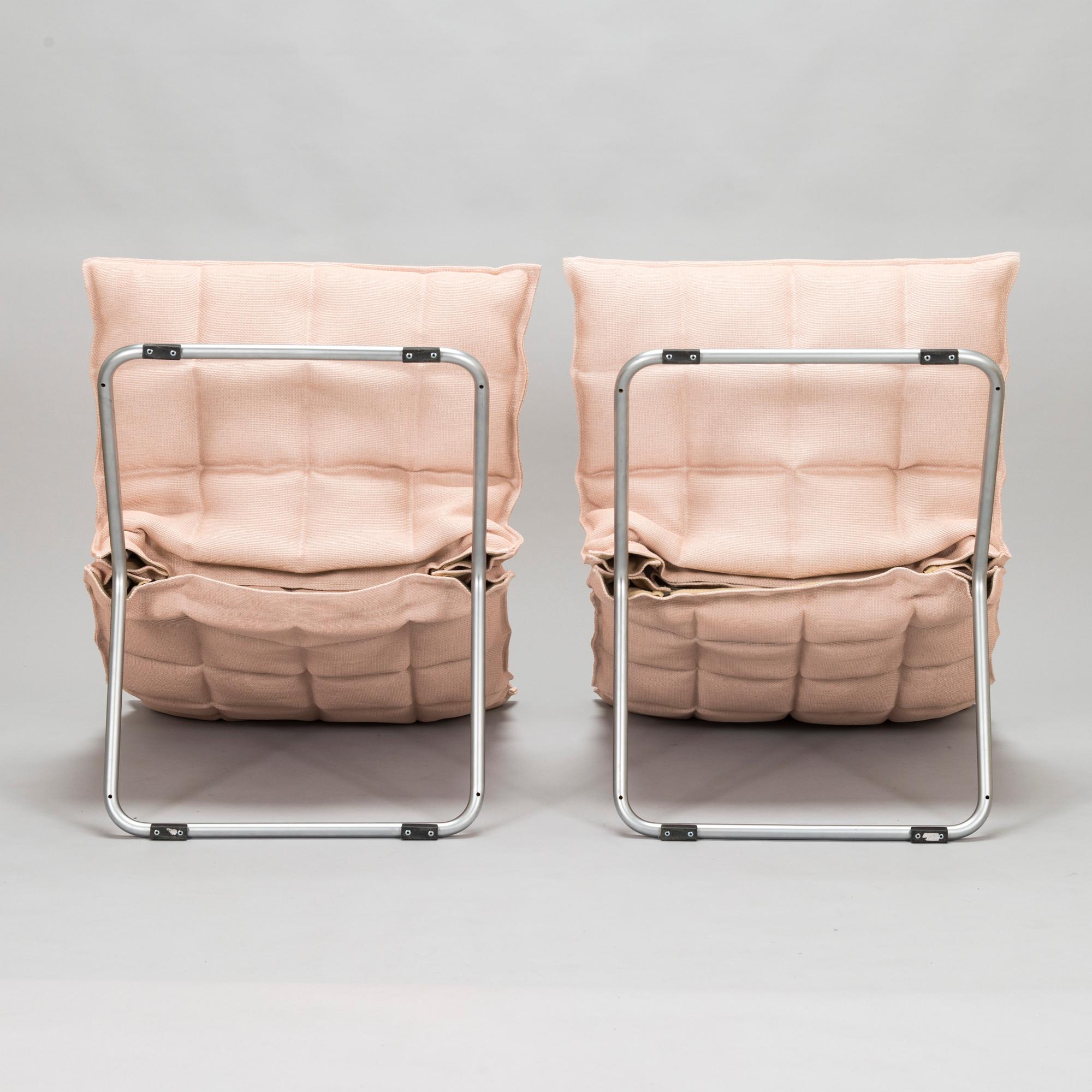 Harri Koskinen, fåtöljer, ett par, "K Chair", Woodnotes, Finland.