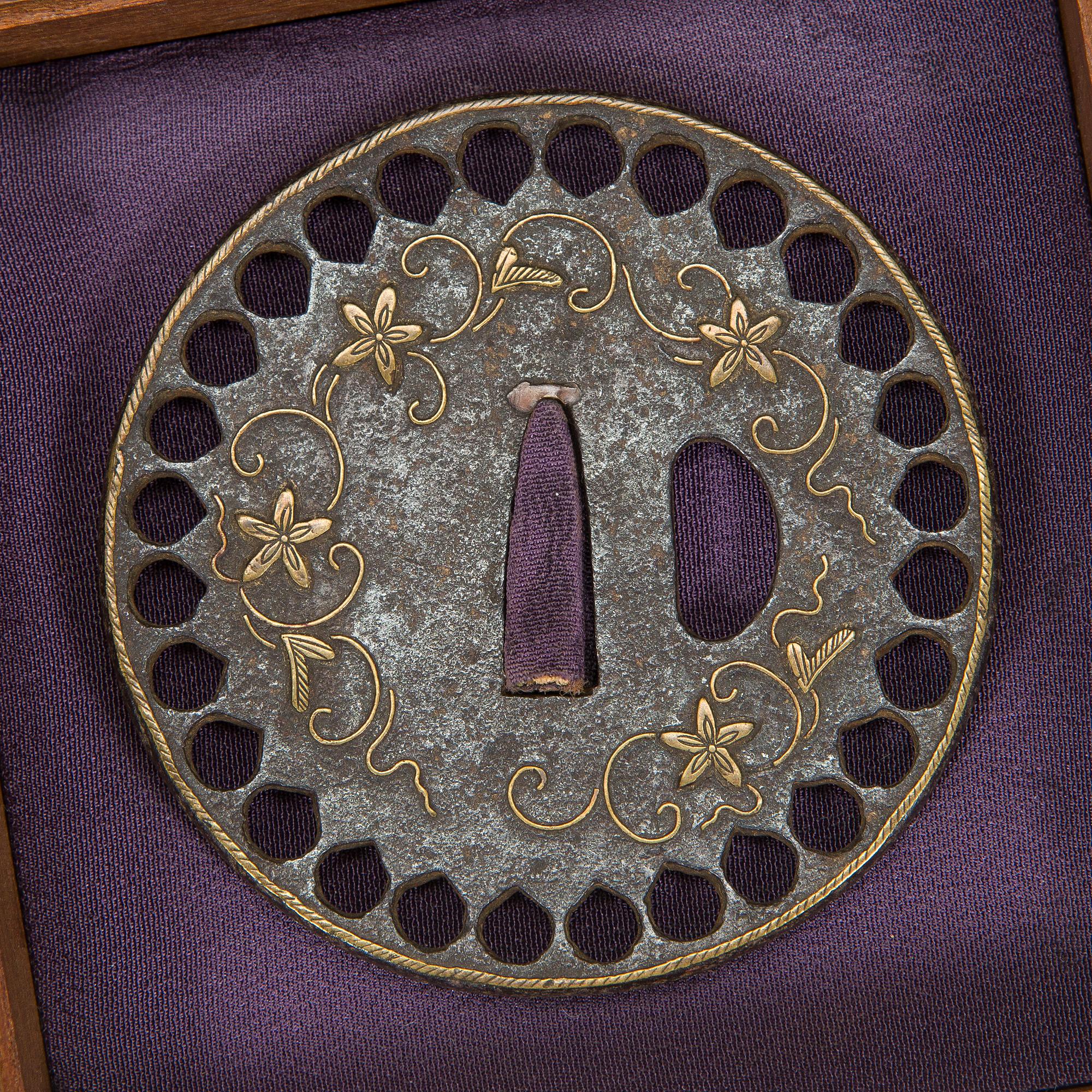 Tsuba, 3 st, Japan, Edo.