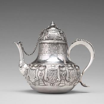 123. A Dutch 18th century silver tea-pot, mark possibly of Abraham Marshoorn, Amsterdam (1722-1754).