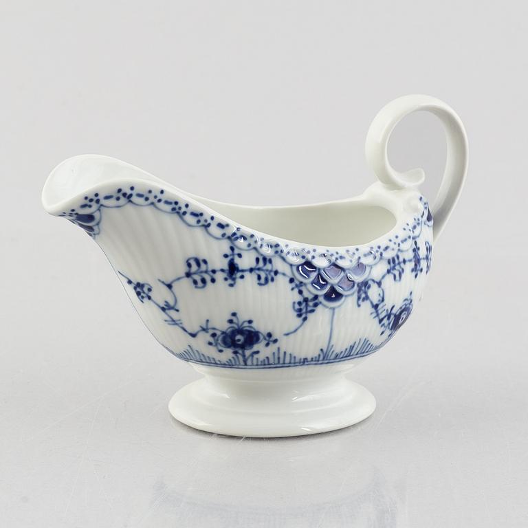 A 'Blue Fluted Half Lace' / 'Musselmalet' porcelain sauce boat, Royal Copenhagen, model 661, 1969-73.